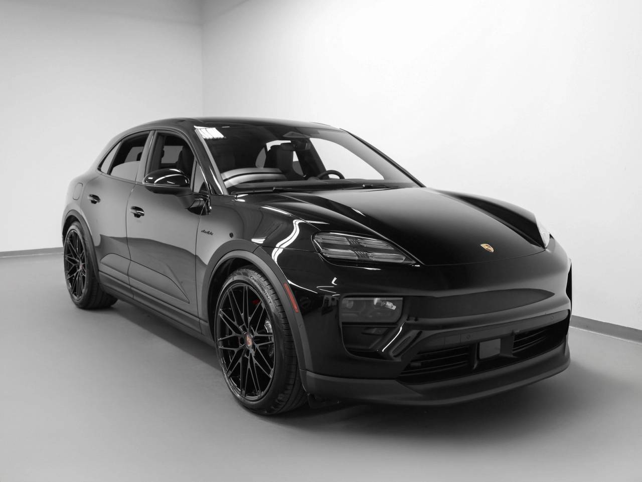 2026 Porsche Macan Macan 4S Electric
