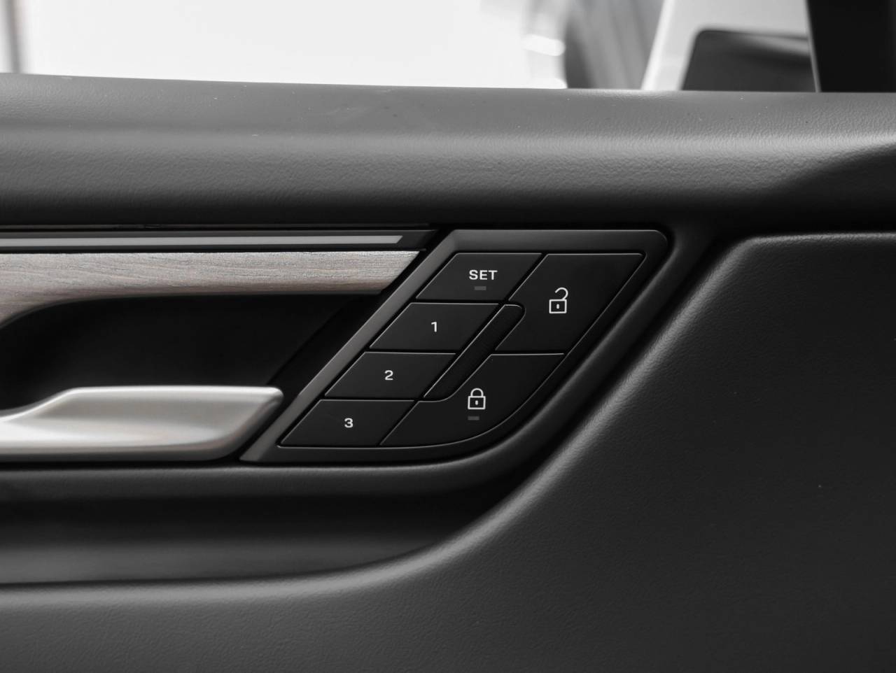 2025 Porsche Macan Macan 4S Electric