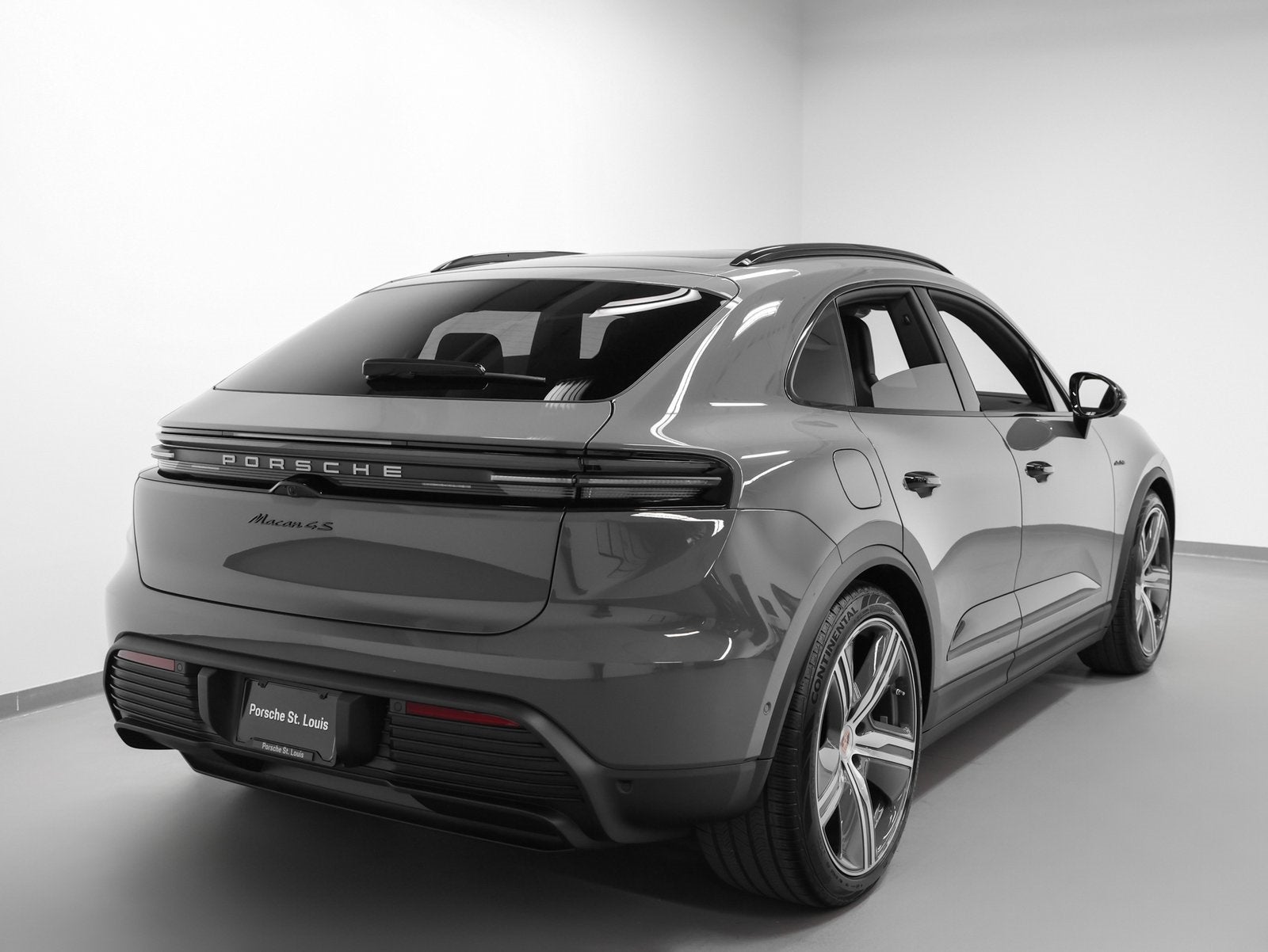 2025 Porsche Macan Macan 4S Electric