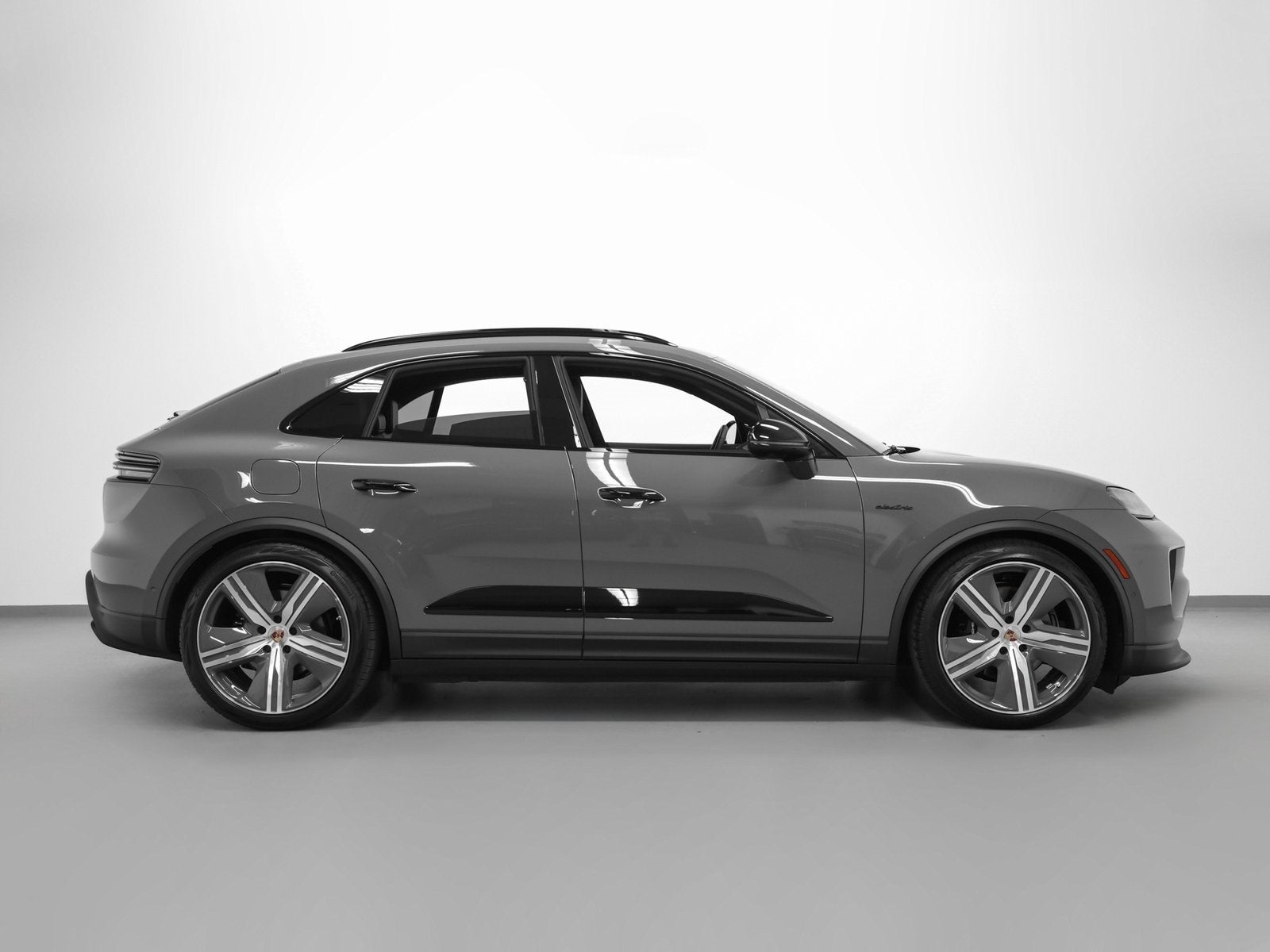 2025 Porsche Macan Macan 4S Electric