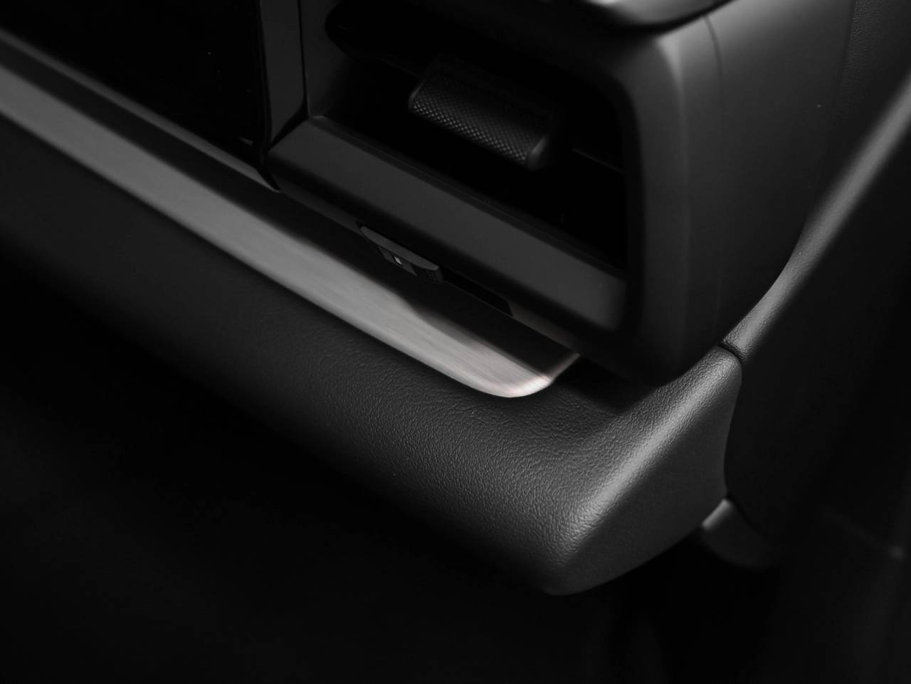 2025 Porsche Macan Macan 4S Electric