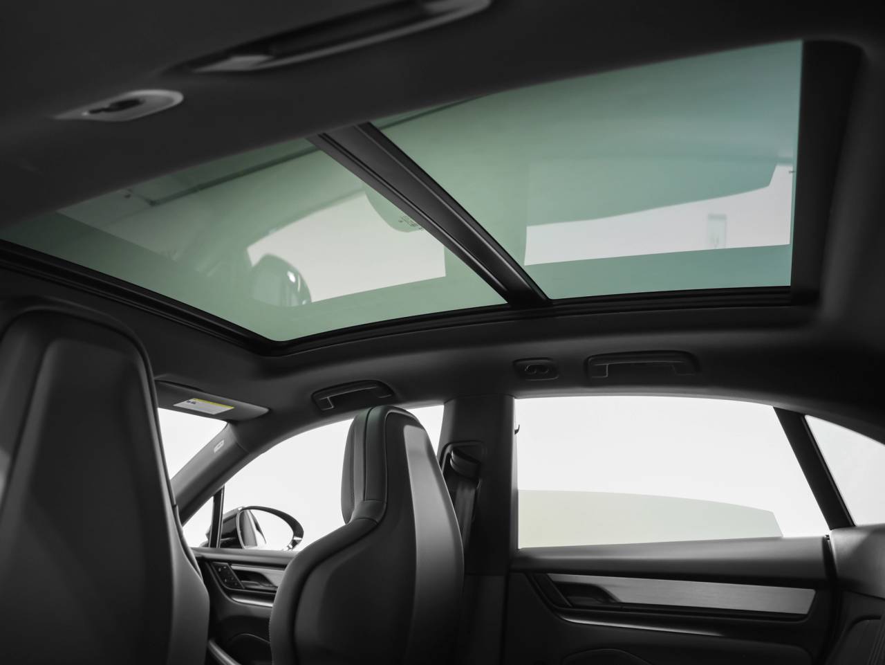 2025 Porsche Macan Macan 4S Electric