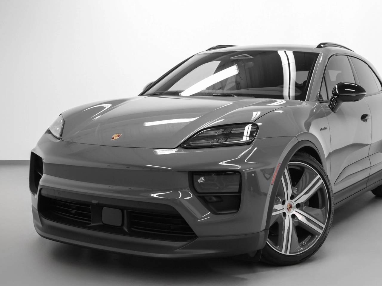 2025 Porsche Macan Macan 4S Electric