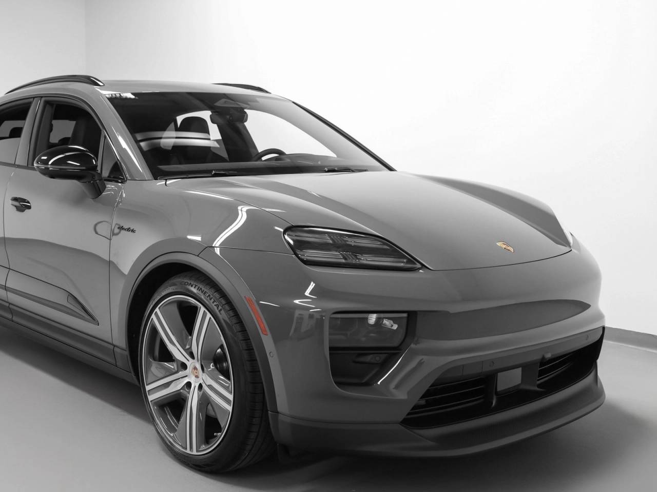2025 Porsche Macan Macan 4S Electric