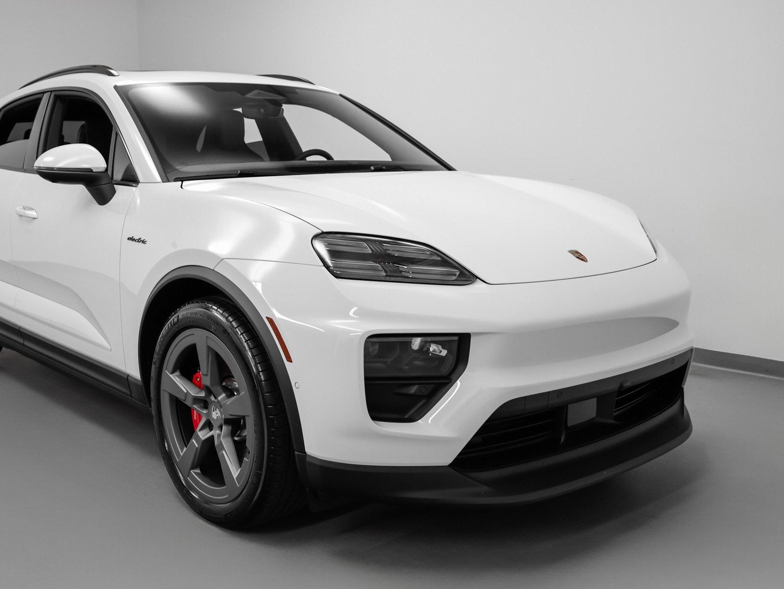 2025 Porsche Macan Macan 4S Electric