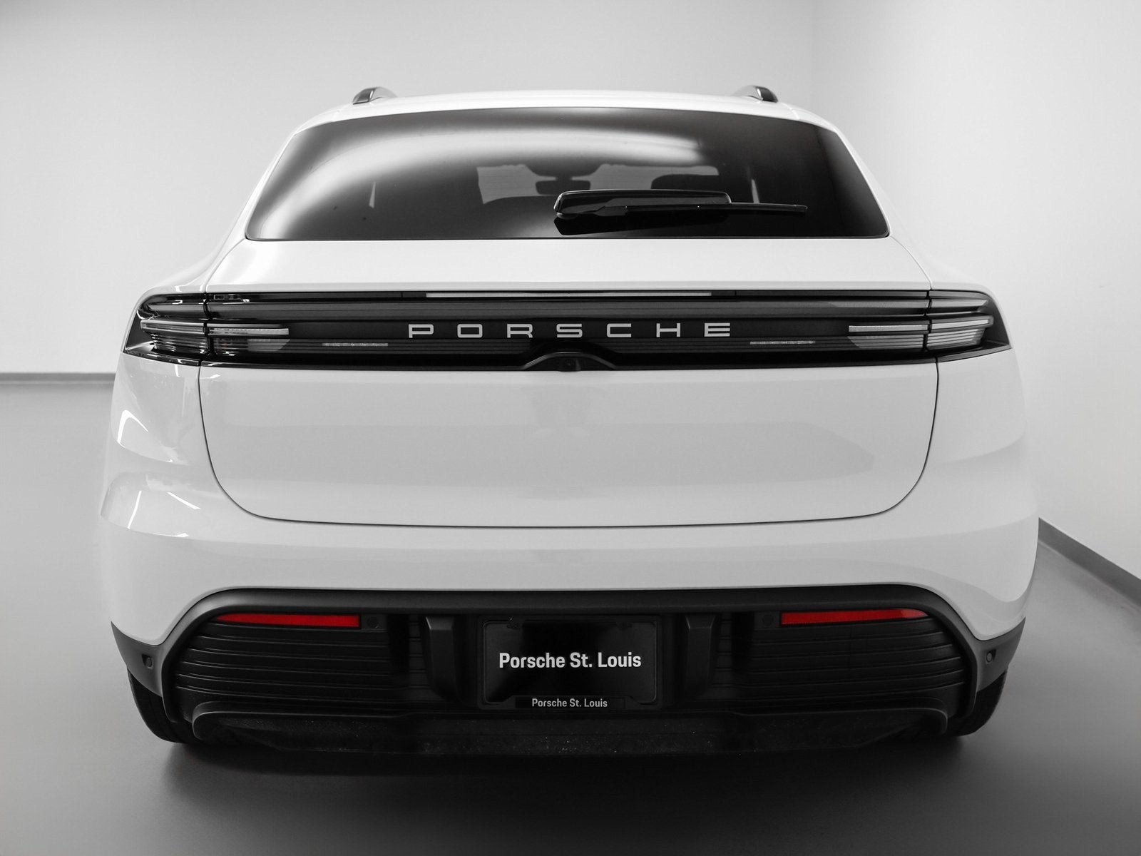 2025 Porsche Macan Macan 4S Electric