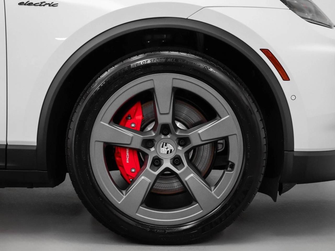 2025 Porsche Macan Macan 4S Electric