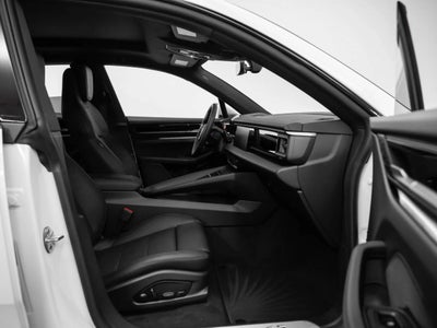 2025 Porsche Macan Macan 4S Electric