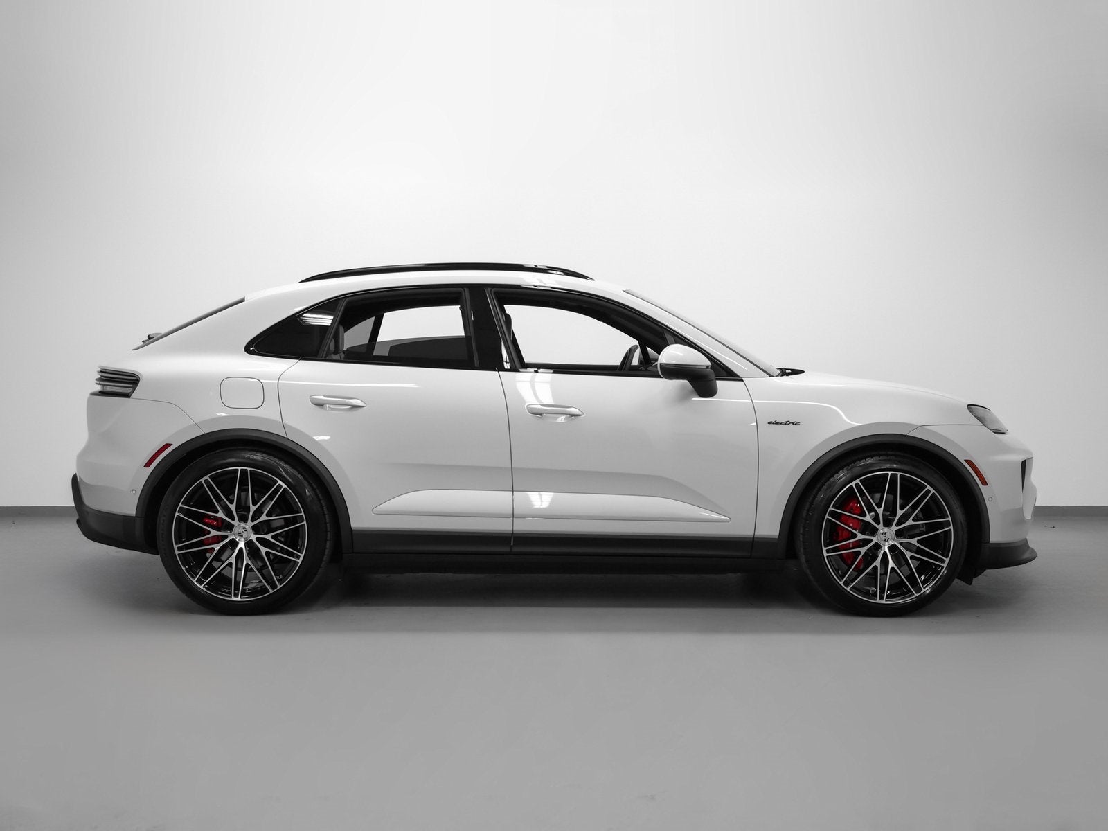 2025 Porsche Macan Macan 4S Electric