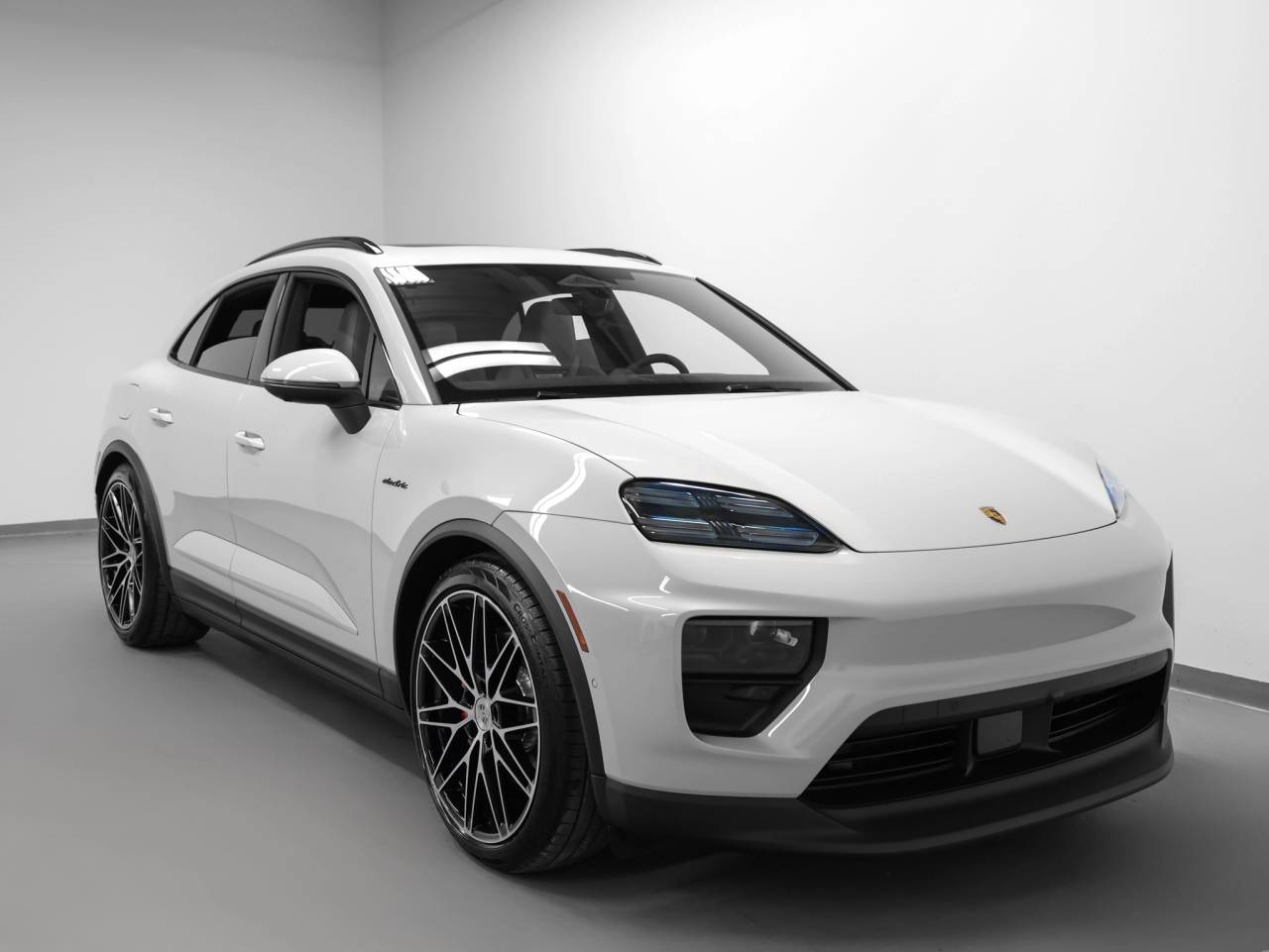 2025 Porsche Macan Macan 4S Electric