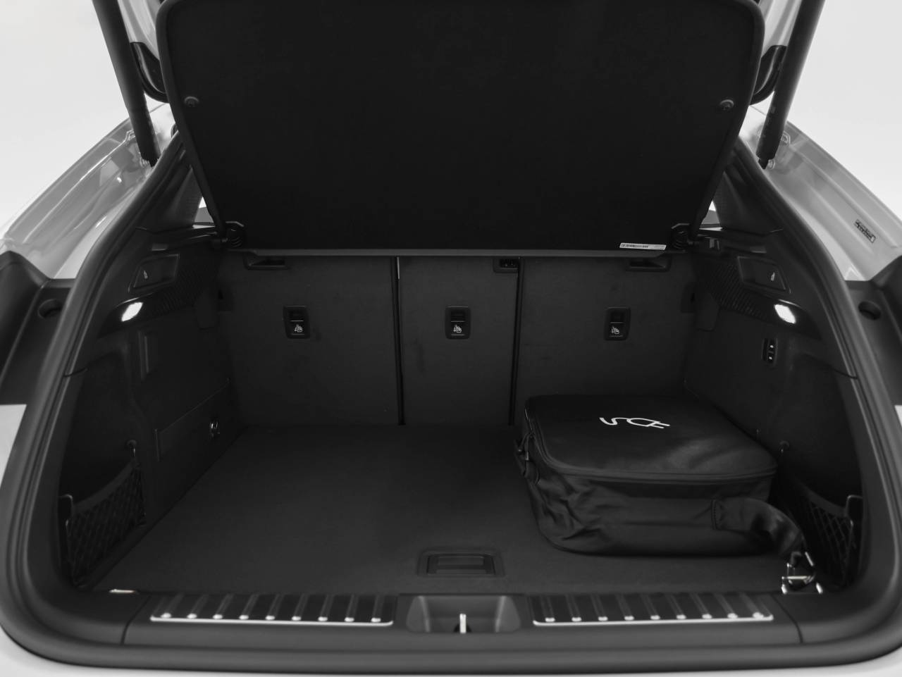 2025 Porsche Macan Macan 4S Electric