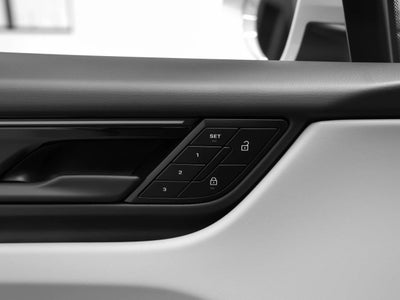 2025 Porsche Macan Macan 4S Electric