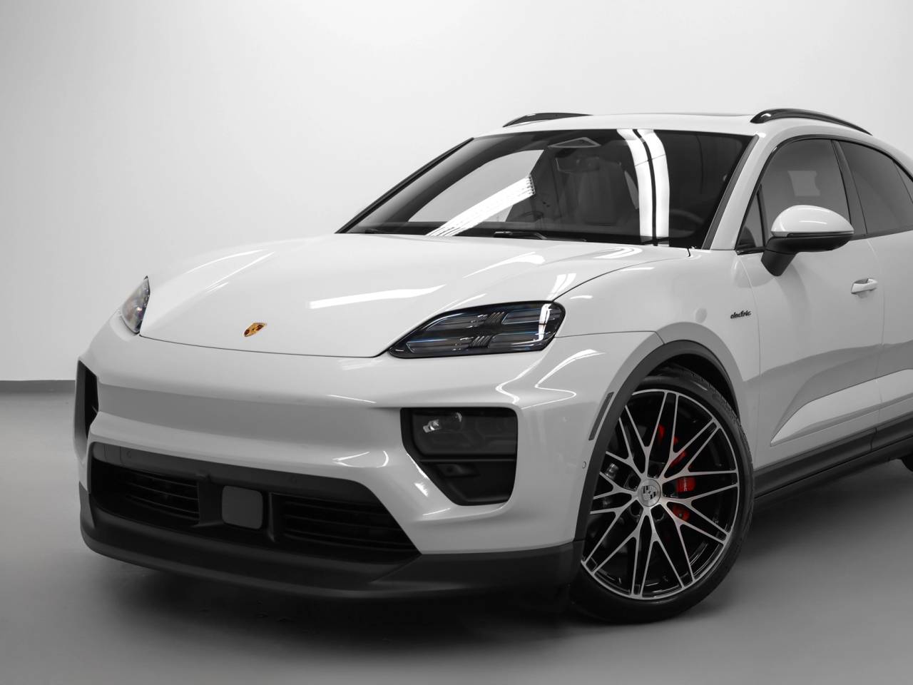 2025 Porsche Macan Macan 4S Electric