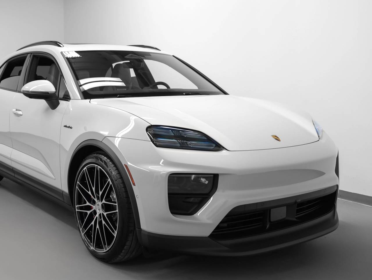 2025 Porsche Macan Macan 4S Electric