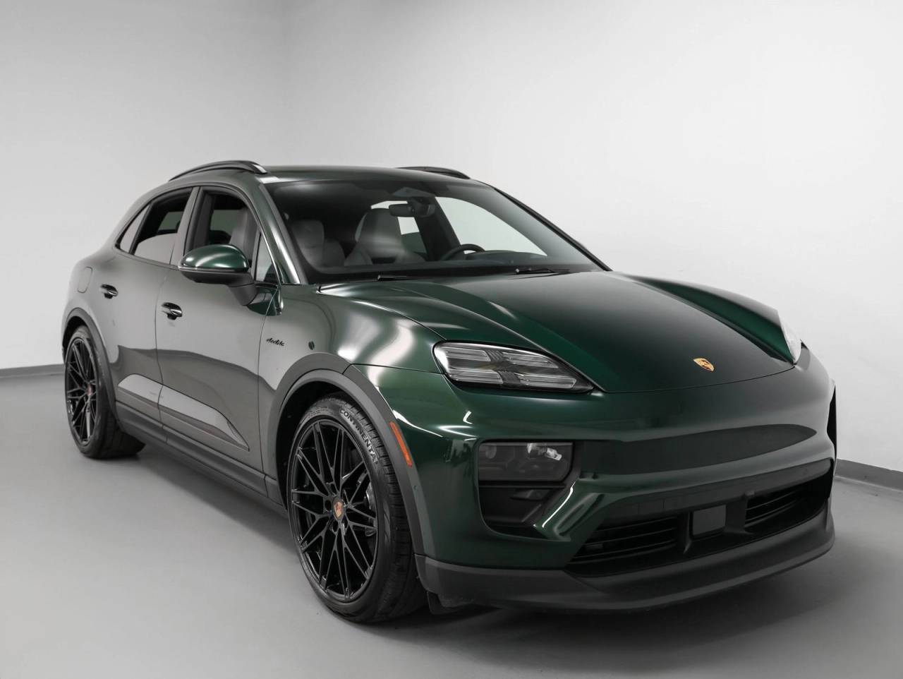 2025 Porsche Macan Macan 4S Electric