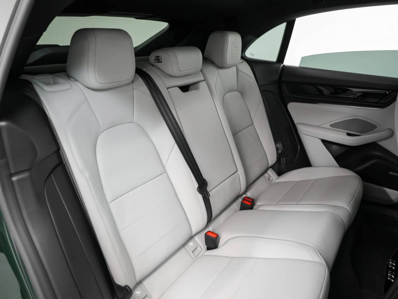 2025 Porsche Macan Macan 4S Electric