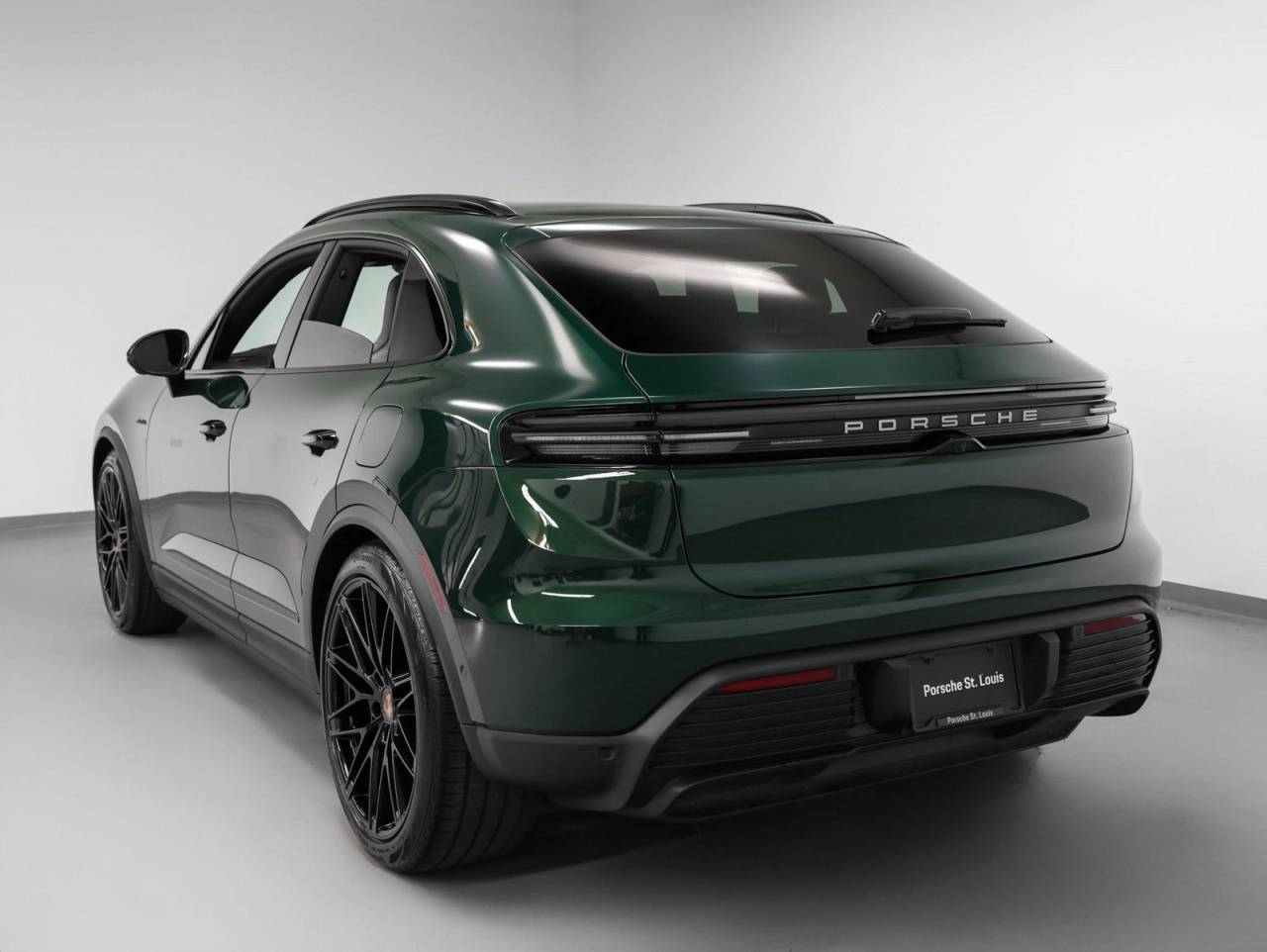 2025 Porsche Macan Macan 4S Electric