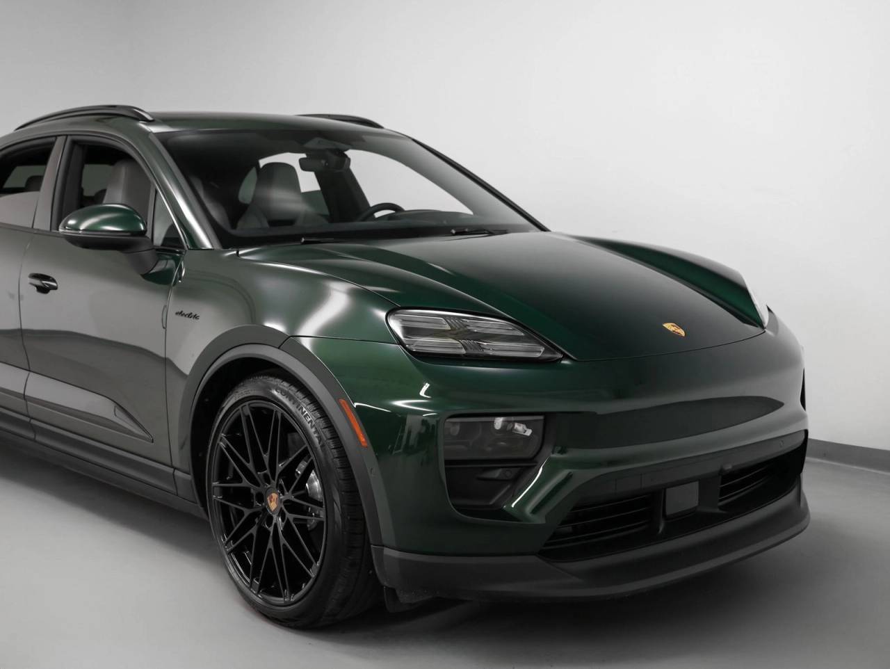 2025 Porsche Macan Macan 4S Electric