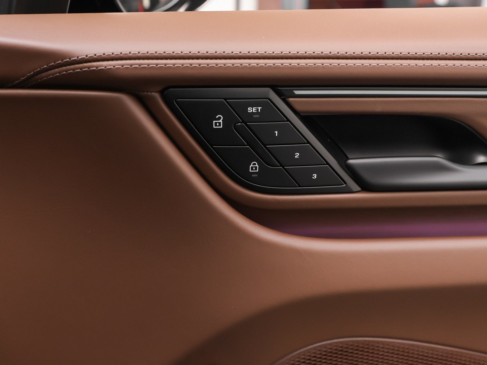 2025 Porsche Macan Macan Turbo Electric