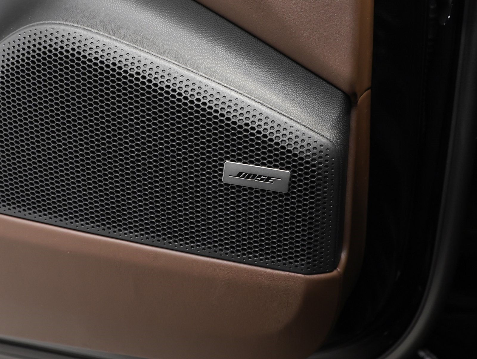 2025 Porsche Macan Macan Turbo Electric