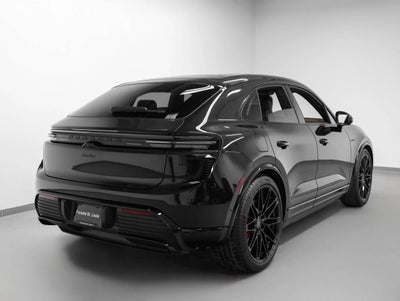 2025 Porsche Macan Macan Turbo Electric