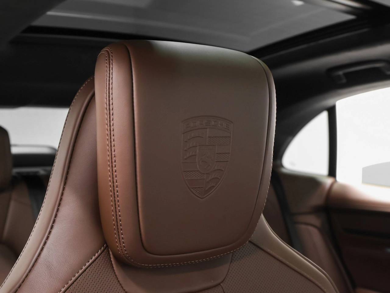 2025 Porsche Macan Macan Turbo Electric