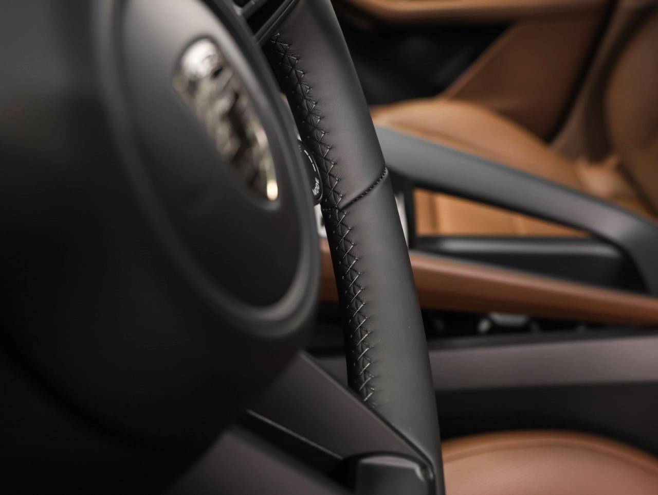 2025 Porsche Macan Macan Turbo Electric