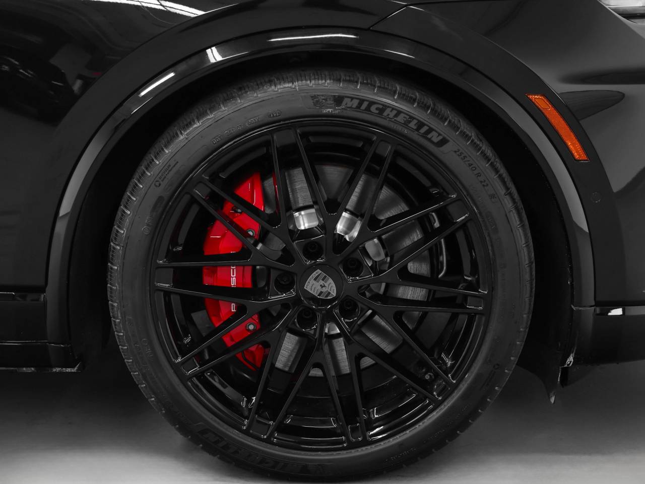 2025 Porsche Macan Macan Turbo Electric