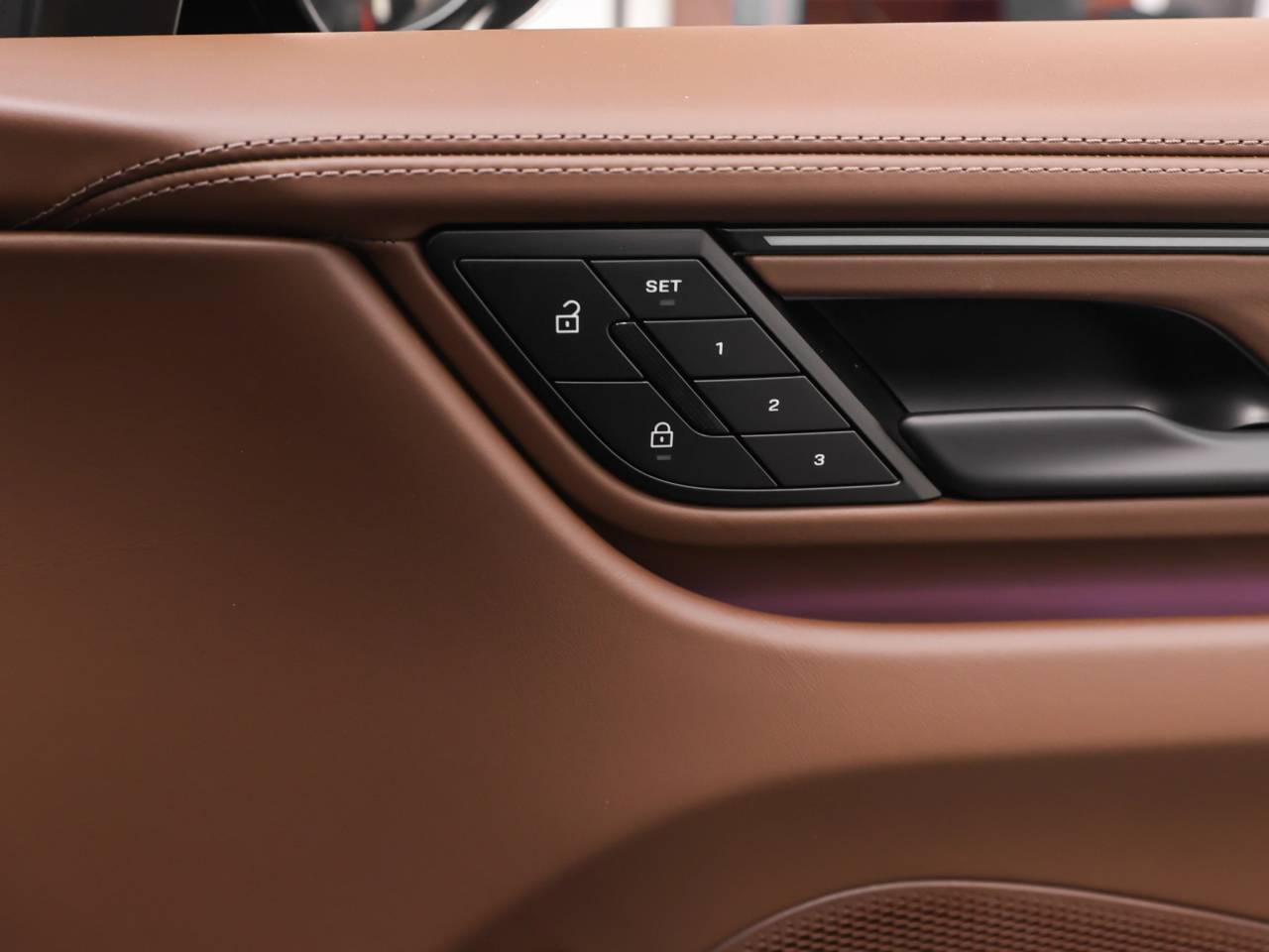 2025 Porsche Macan Macan Turbo Electric