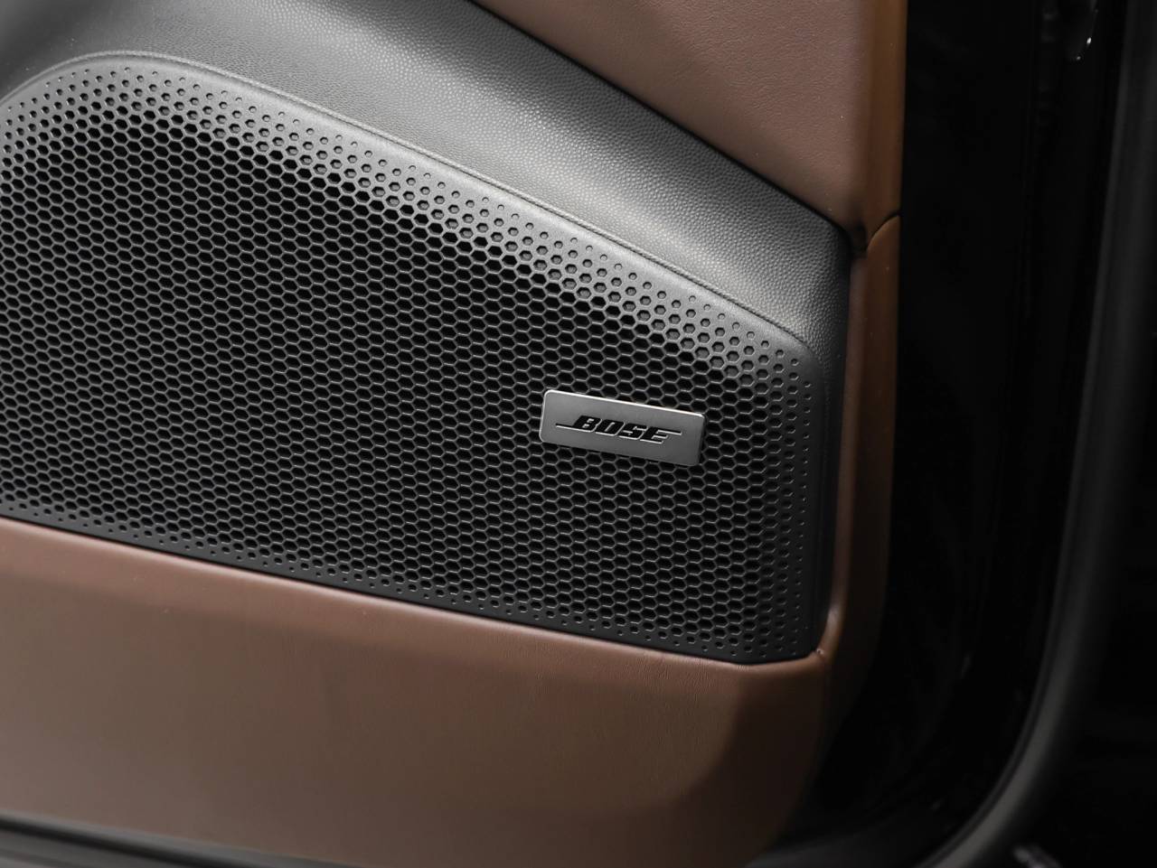 2025 Porsche Macan Macan Turbo Electric