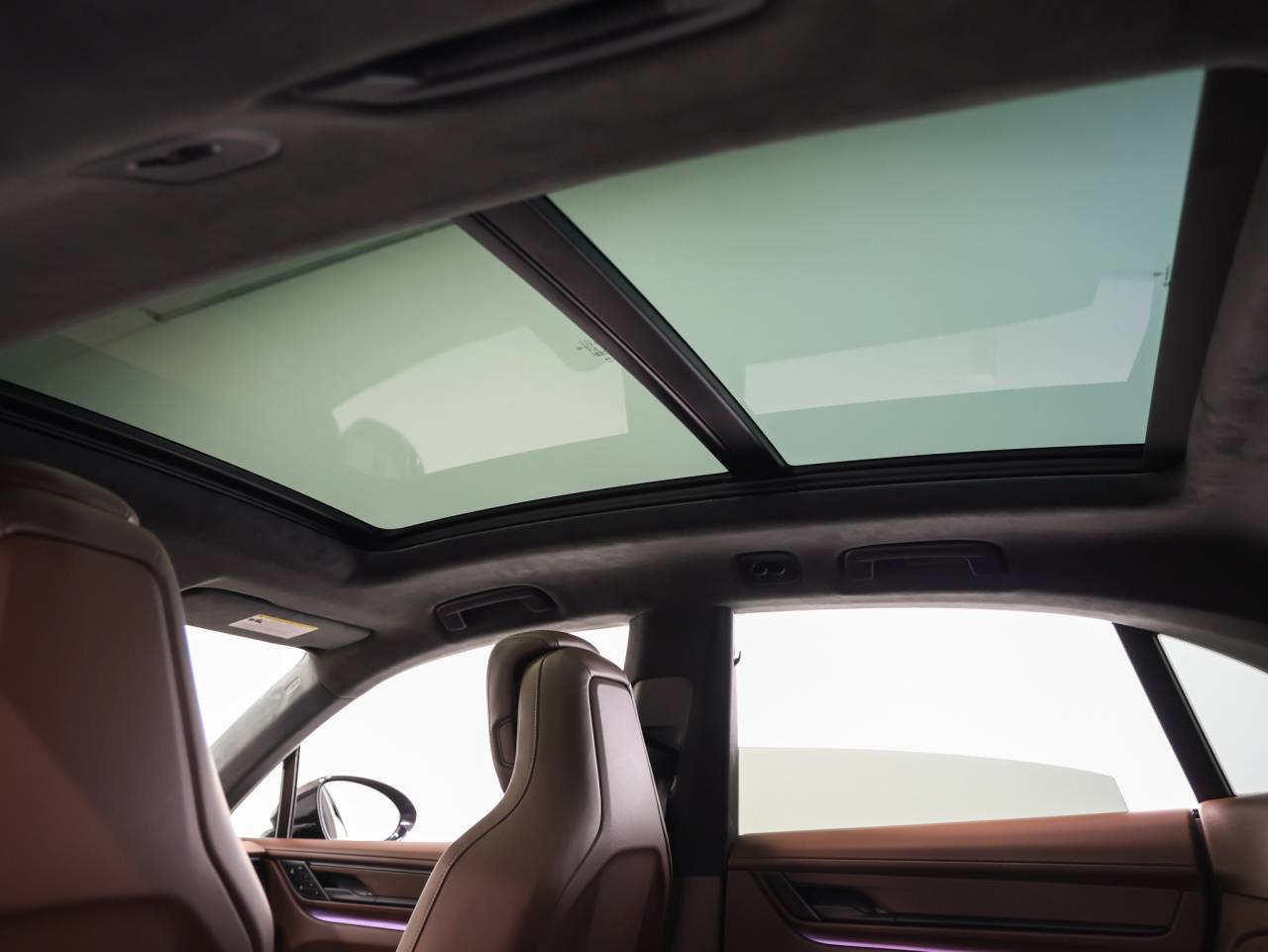 2025 Porsche Macan Macan Turbo Electric