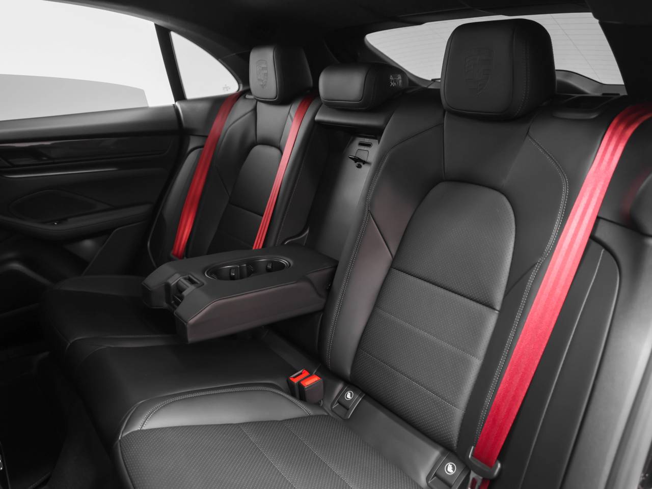 2026 Porsche Macan Turbo Electric