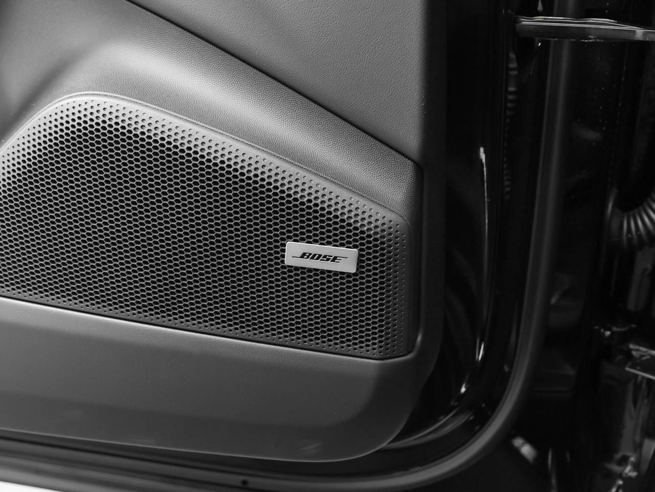 2026 Porsche Macan Turbo Electric