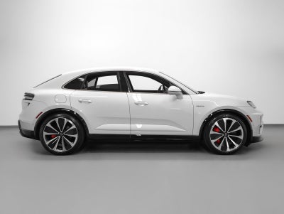 2025 Porsche Macan Macan Turbo Electric