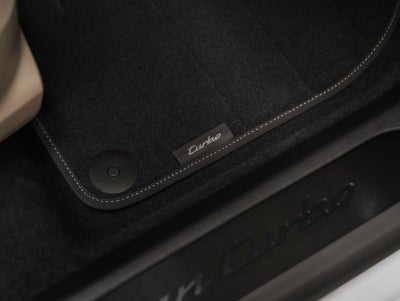 2025 Porsche Macan Macan Turbo Electric