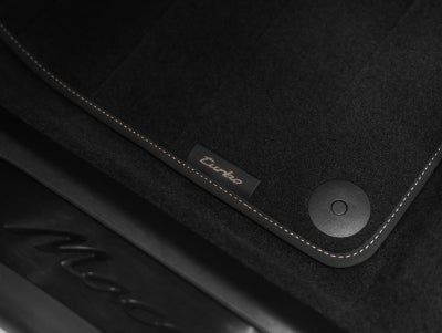 2025 Porsche Macan Macan Turbo Electric