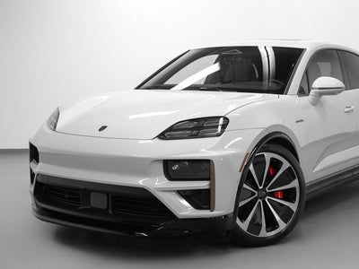 2025 Porsche Macan Macan Turbo Electric