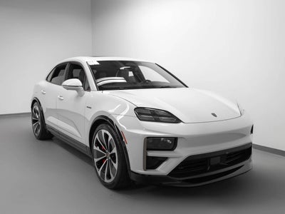2025 Porsche Macan Macan Turbo Electric