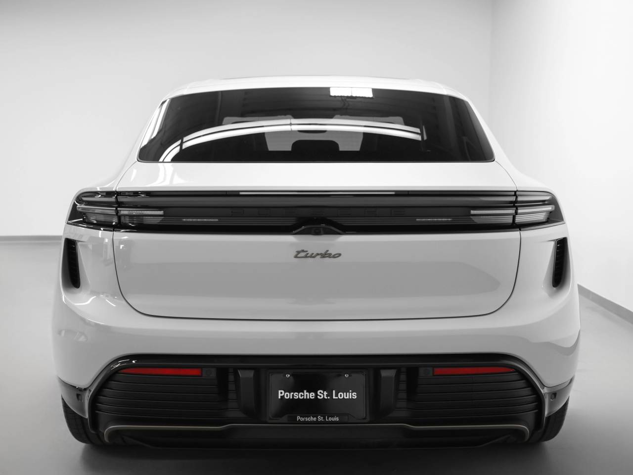 2025 Porsche Macan Macan Turbo Electric