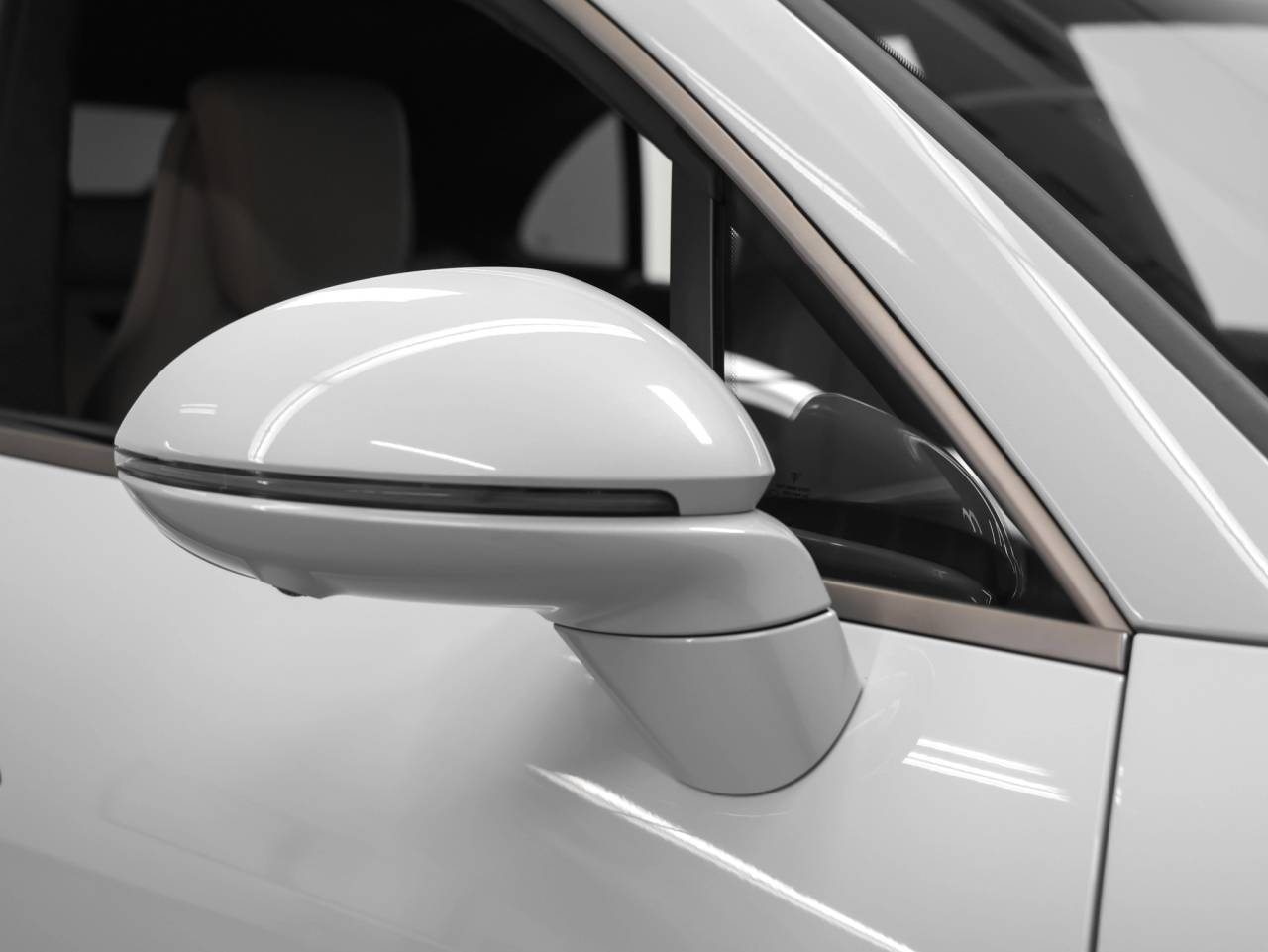 2025 Porsche Macan Macan Turbo Electric