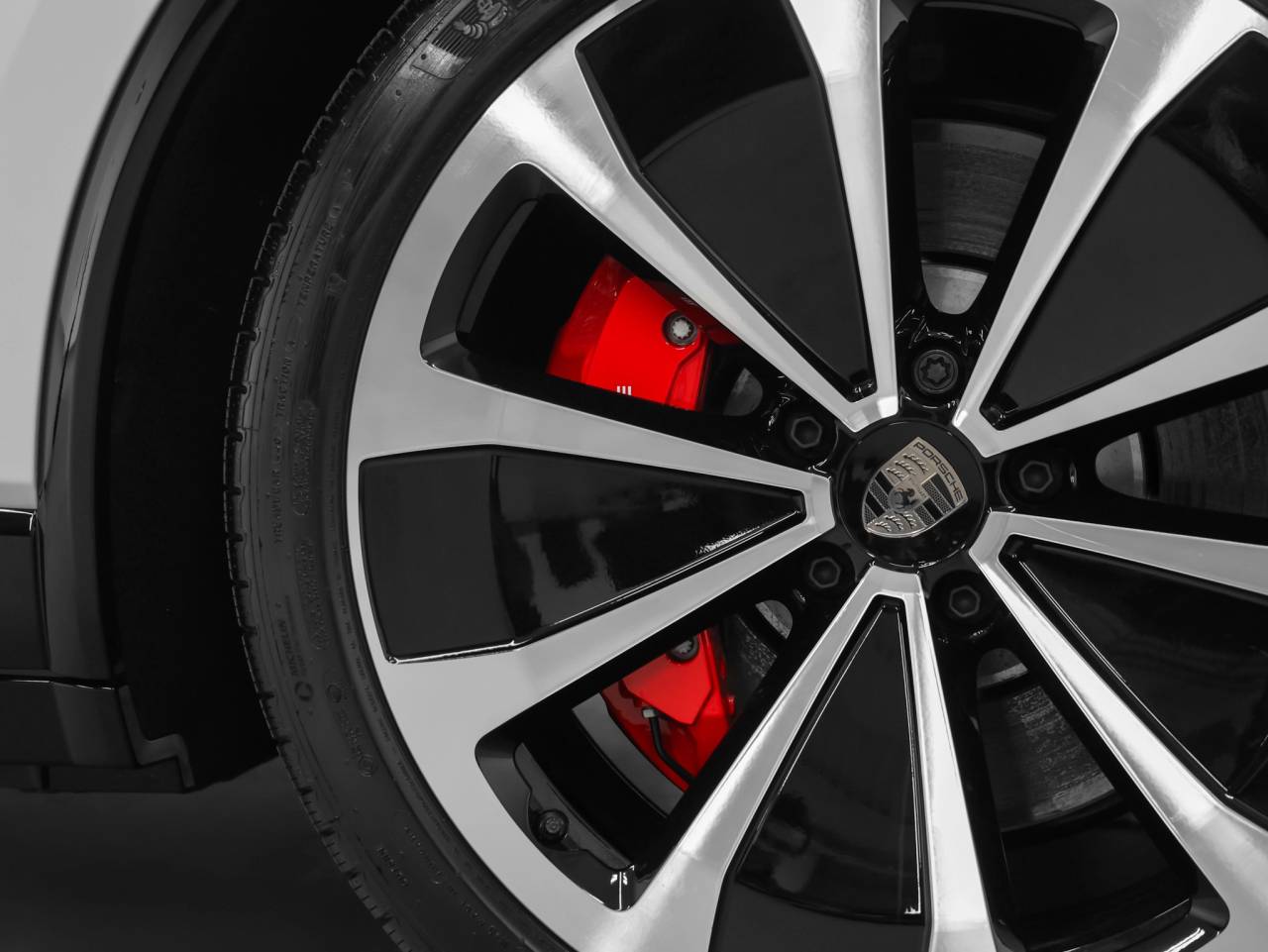 2025 Porsche Macan Macan Turbo Electric