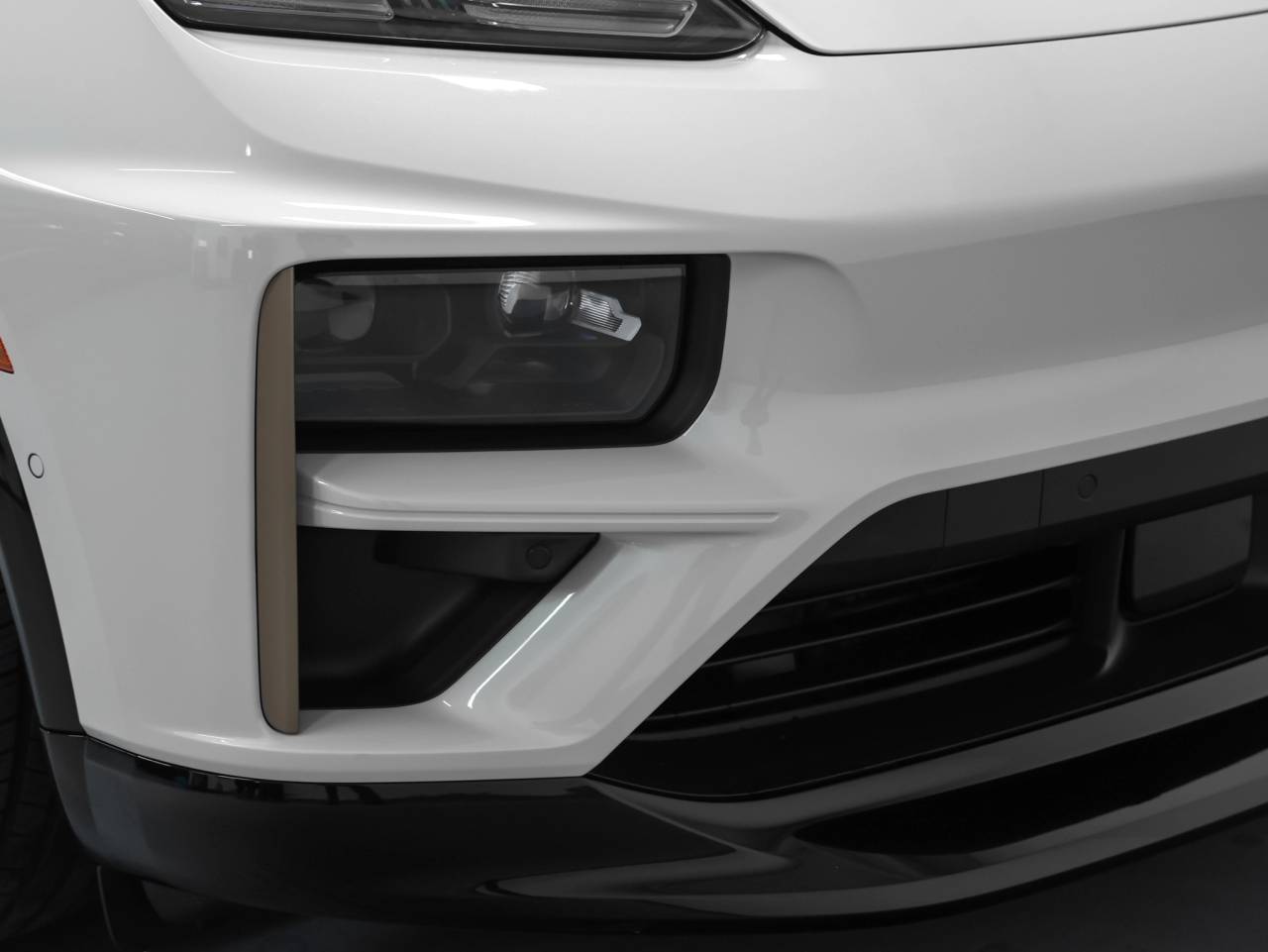 2025 Porsche Macan Macan Turbo Electric