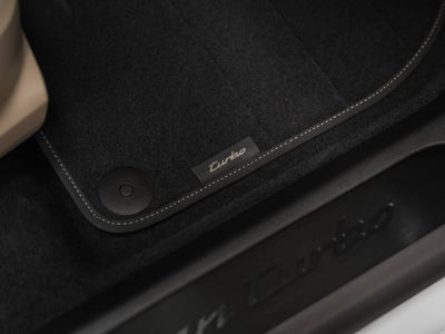 2025 Porsche Macan Macan Turbo Electric