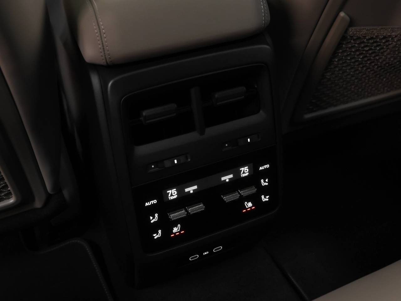 2025 Porsche Macan Macan Turbo Electric