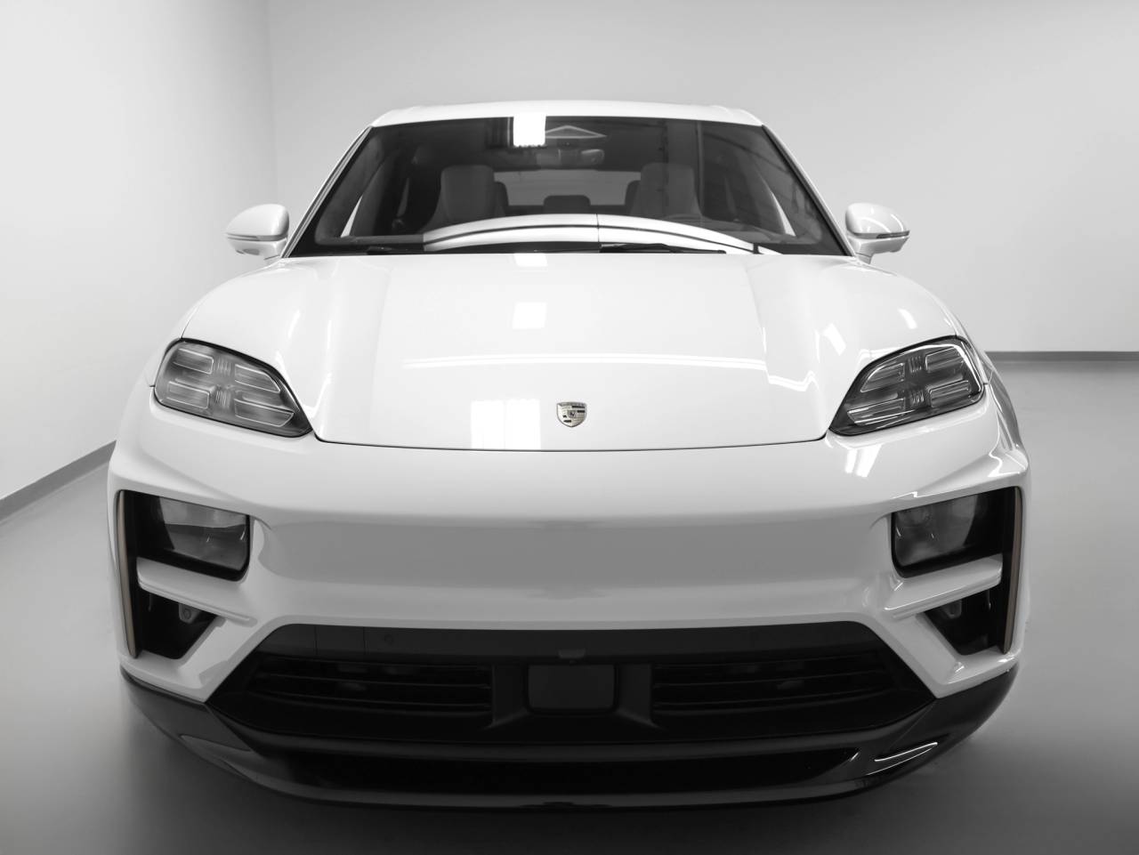 2025 Porsche Macan Macan Turbo Electric