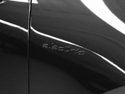 2025 Porsche Macan Macan Turbo Electric