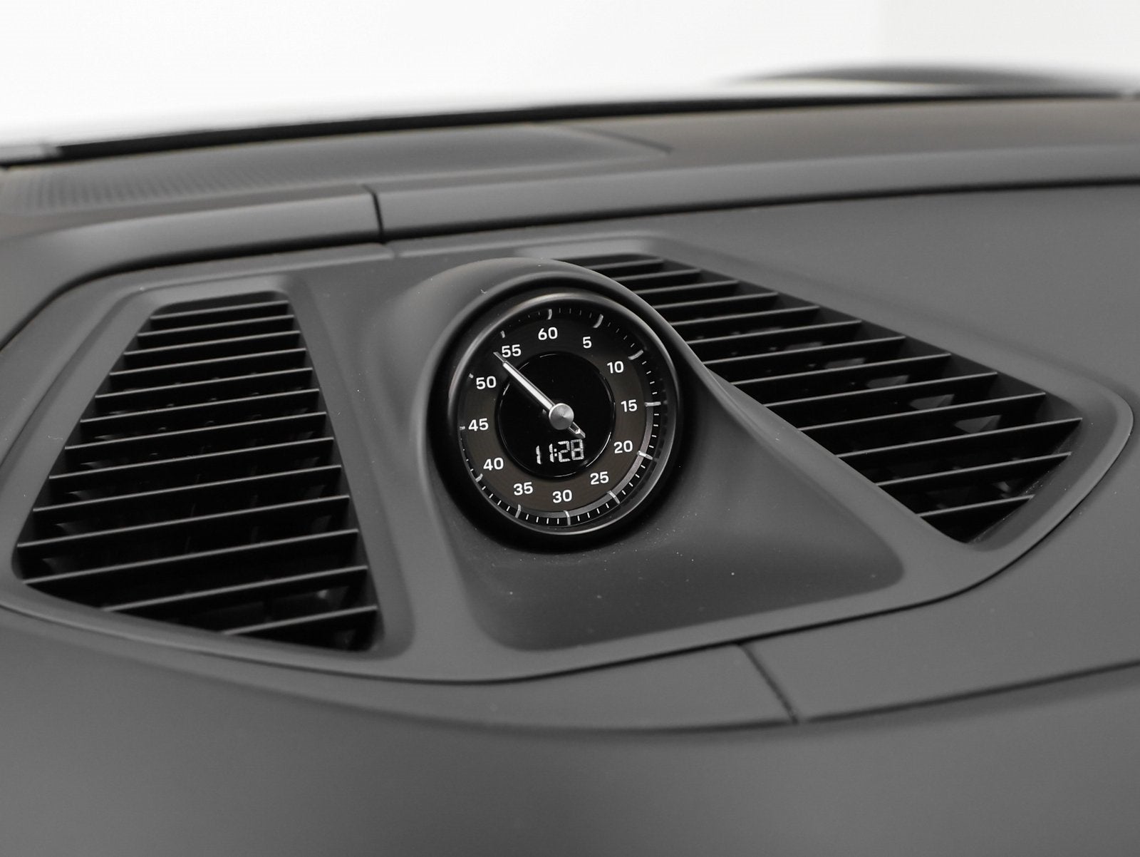 2025 Porsche Macan Macan Turbo Electric