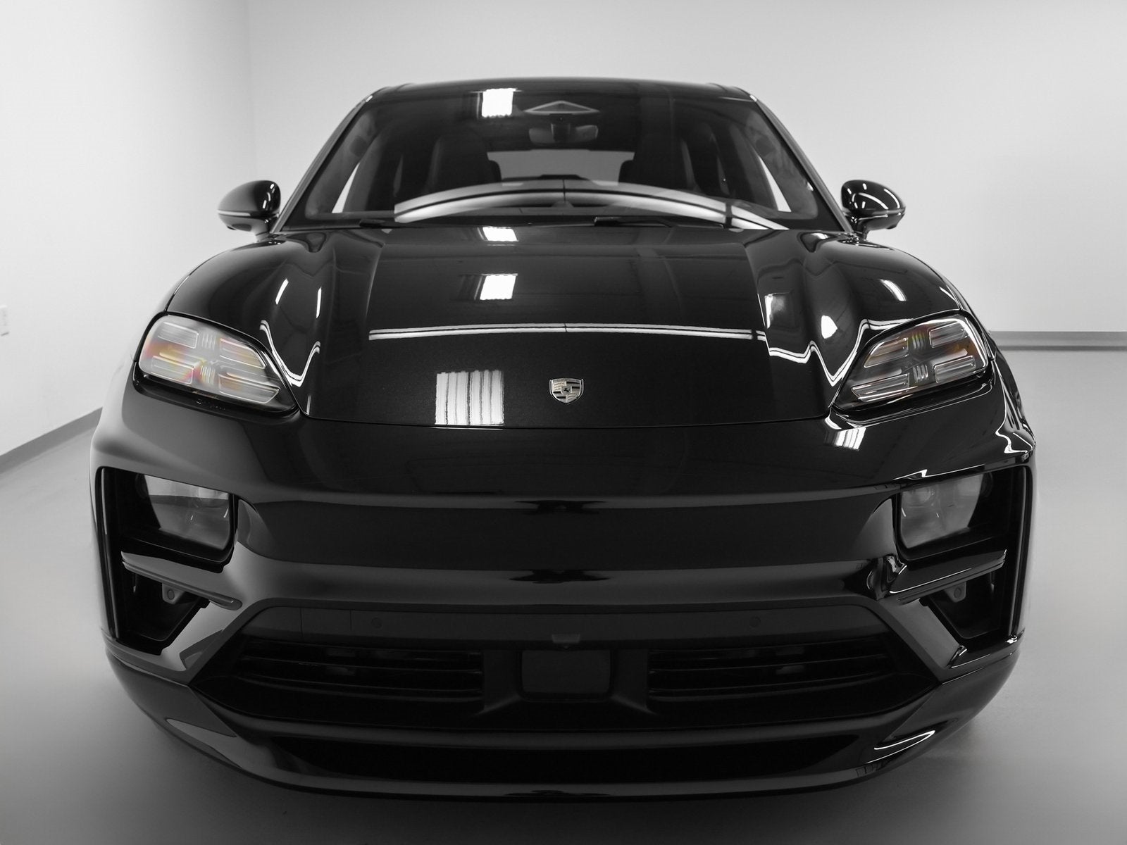 2025 Porsche Macan Macan Turbo Electric