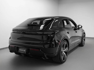 2025 Porsche Macan Macan Turbo Electric