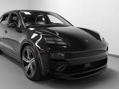 2025 Porsche Macan Macan Turbo Electric